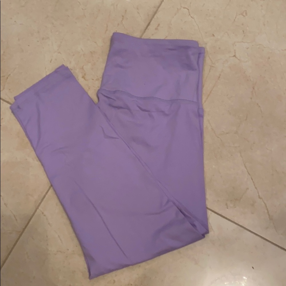 lilac 3/4 cropped workout leggings
